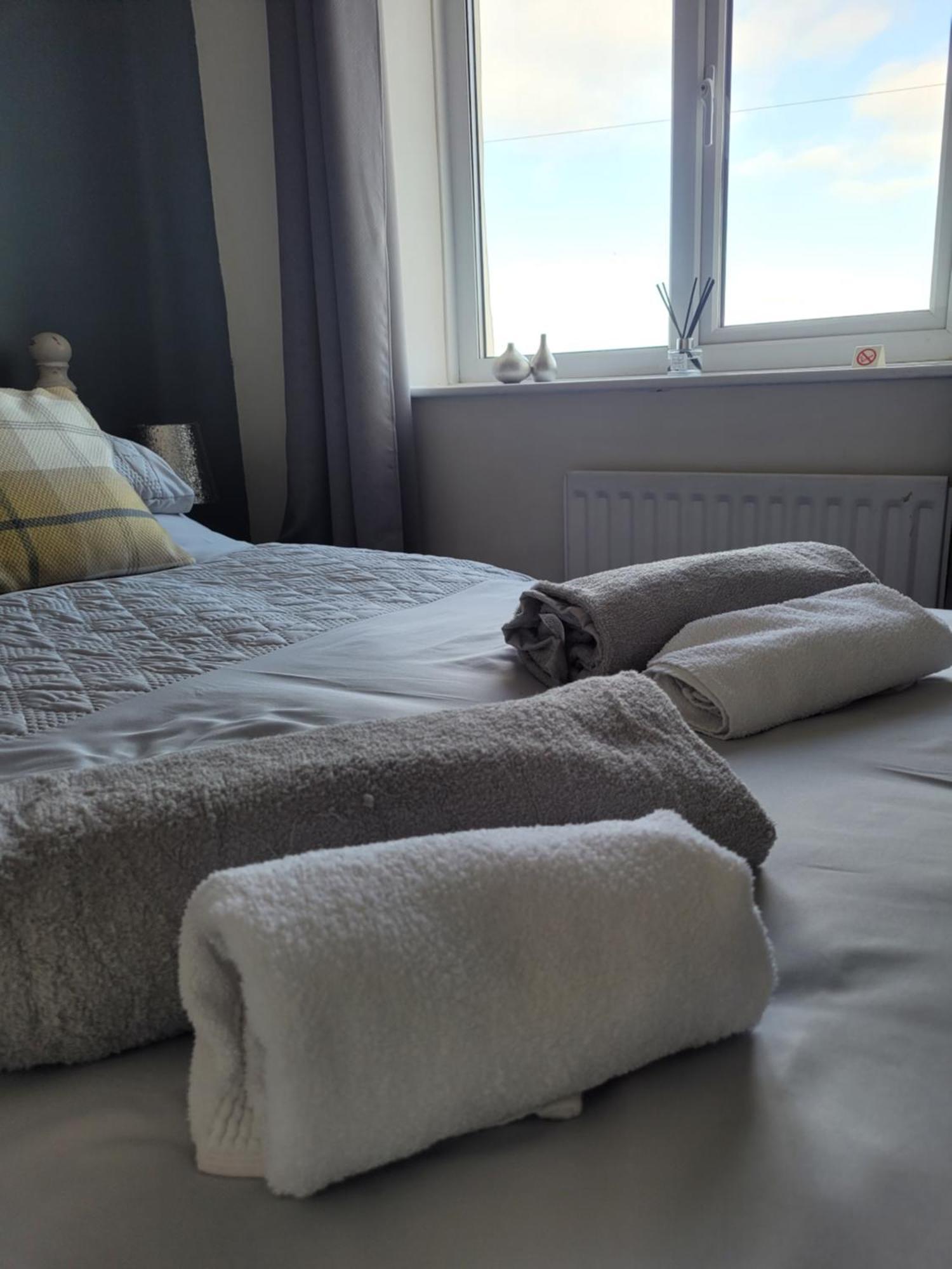 Hotel Amble Harbour Retreats Habitación foto
